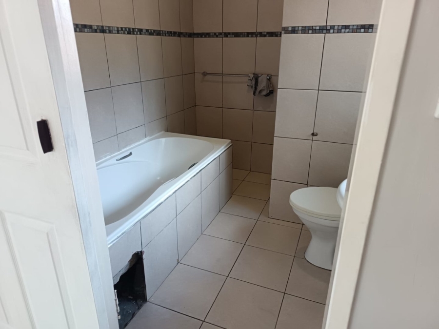 4 Bedroom Property for Sale in Carters Glen Northern Cape